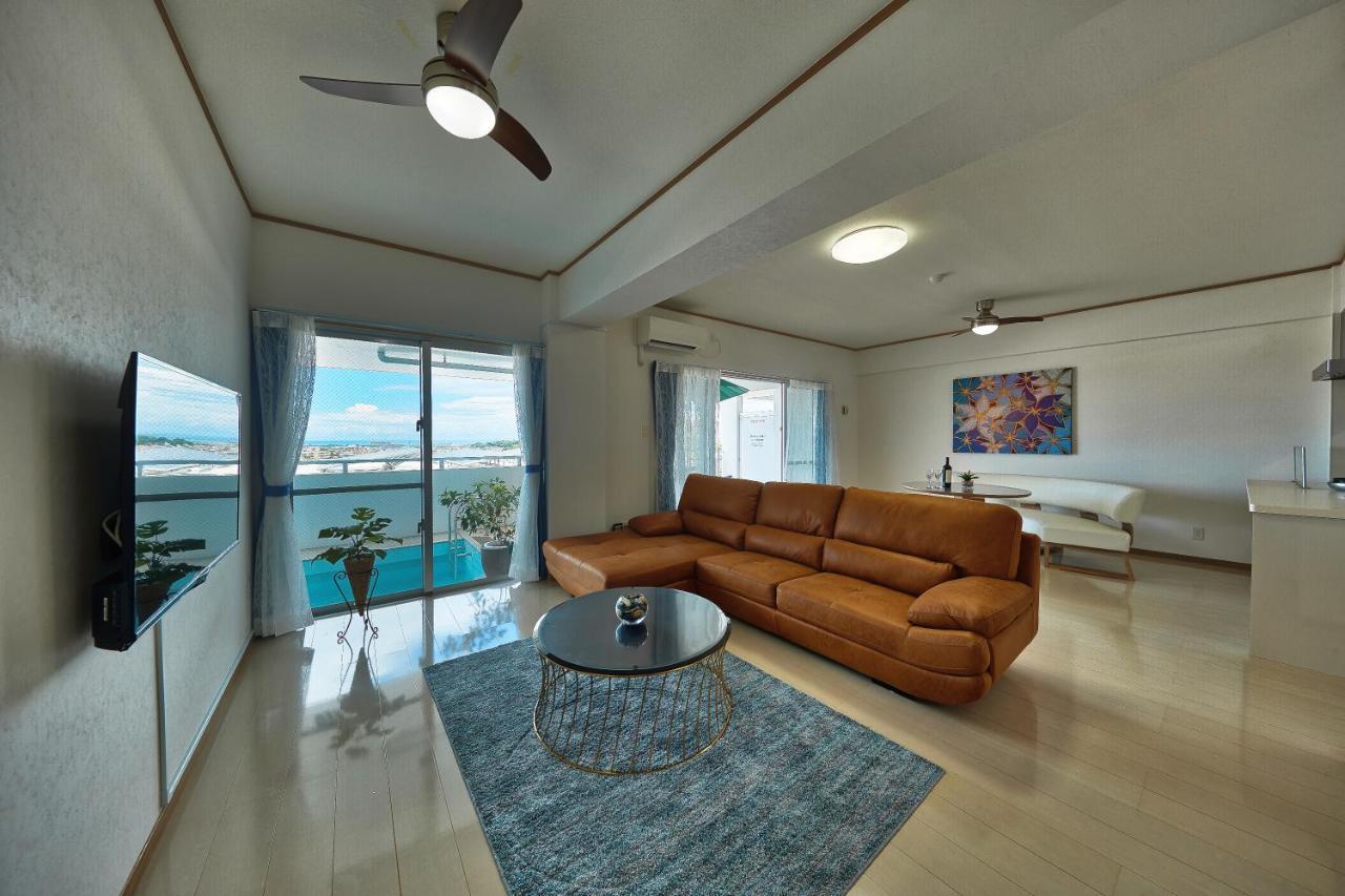 Freedomhillsフリーダムヒルズa棟 Apartment Tomigusuku ภายนอก รูปภาพ